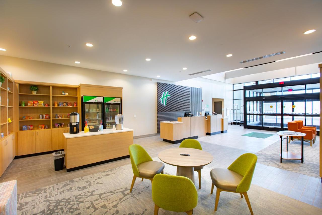Holiday Inn - Kansas City - Northeast By Ihg Bagian luar foto