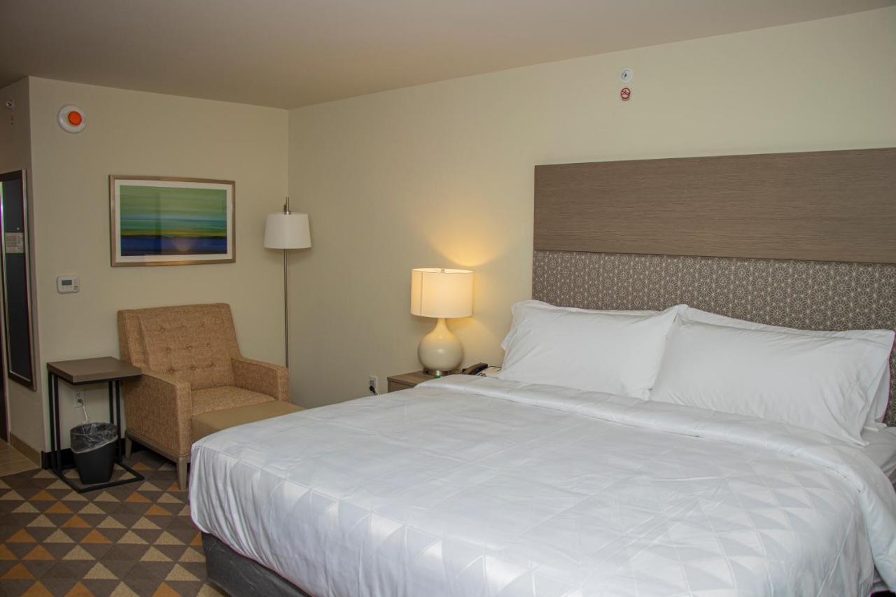 Holiday Inn - Kansas City - Northeast By Ihg Bagian luar foto