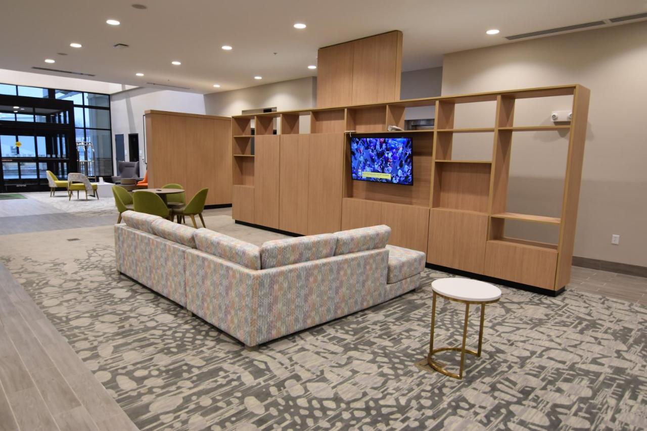 Holiday Inn - Kansas City - Northeast By Ihg Bagian luar foto
