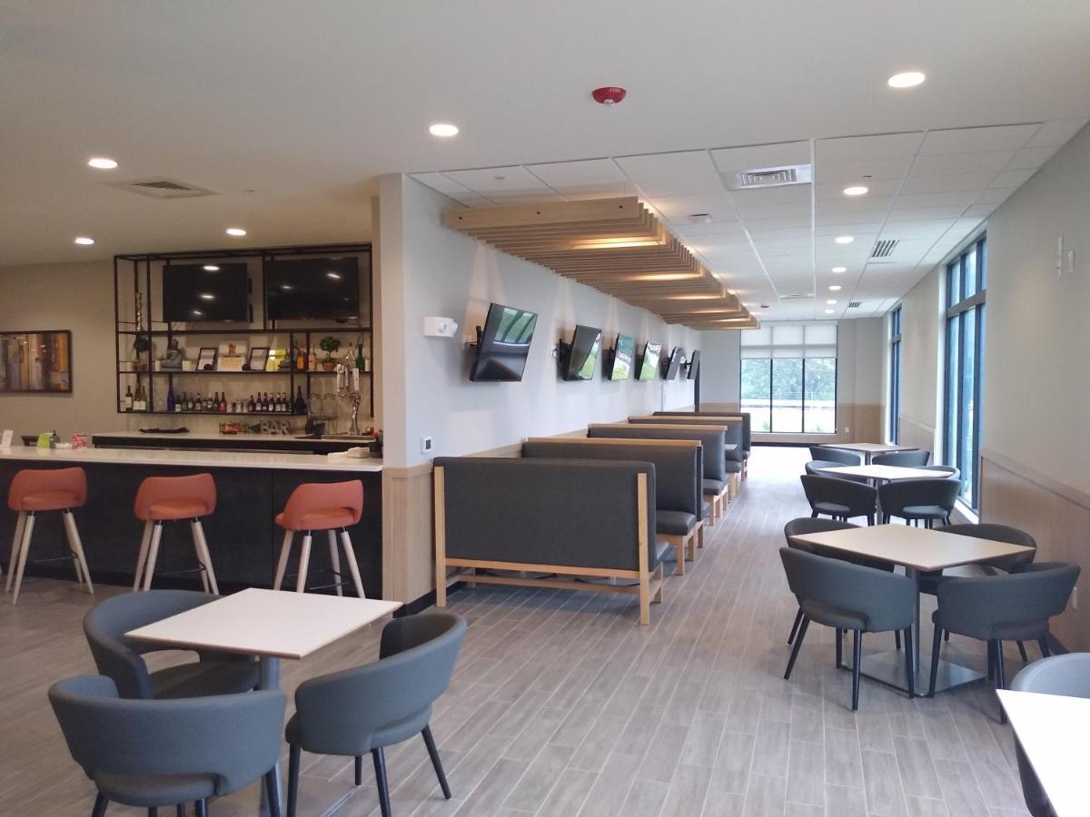 Holiday Inn - Kansas City - Northeast By Ihg Bagian luar foto