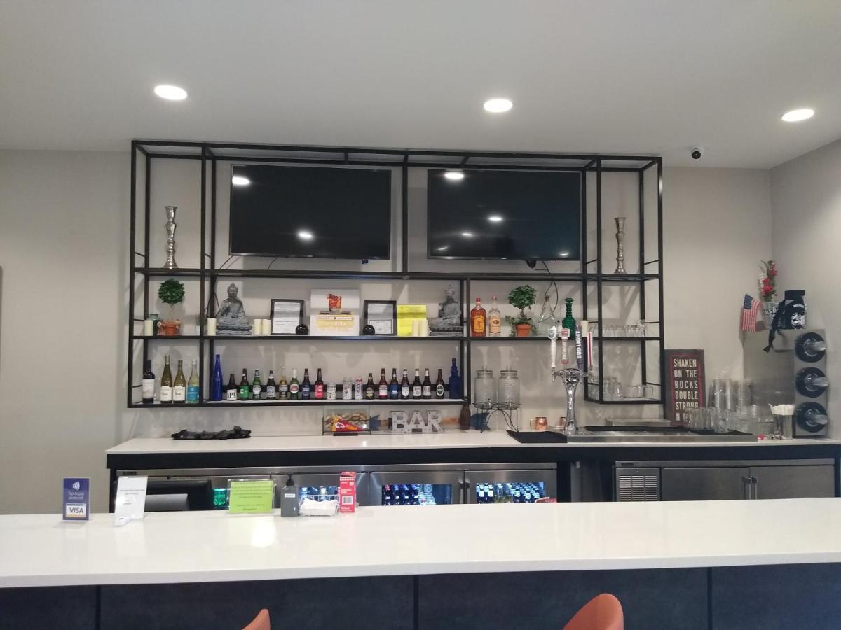 Holiday Inn - Kansas City - Northeast By Ihg Bagian luar foto